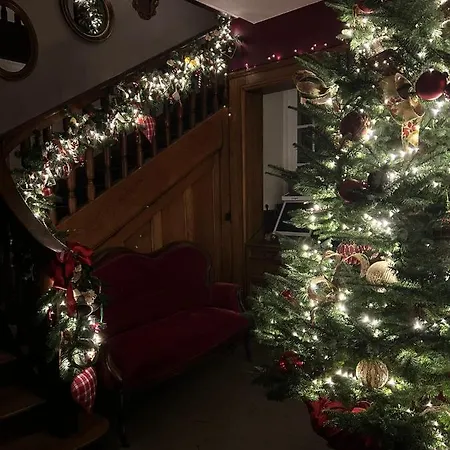 Le Clos D'azel Nocleg ze śniadaniem 3*